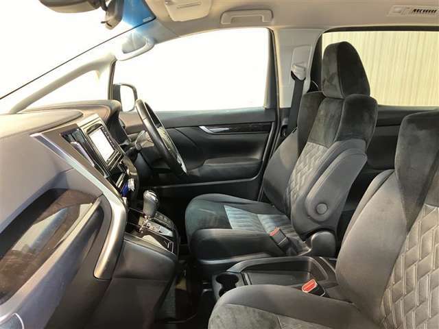 視界も広々で運転しやすいです♪