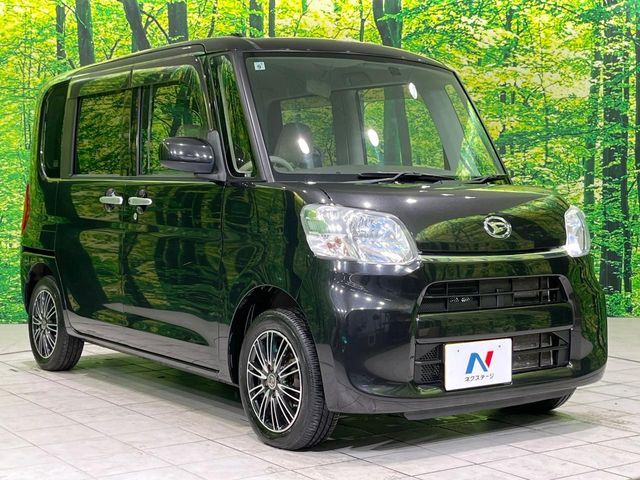 高透明度のガラス皮膜で撥水はもちろん、上質なツヤ・光沢を実現。紫外線や酸性雨から大切な愛車を保護し、色あせ・劣化を防止。「弾スプラッシュコート」、「弾プリミッサコート」からお選びいただけます。