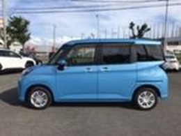 当社の中古車はまるごとクリーニング済み。インパネ、シート、天井、トランク、までスチーム洗浄でクリーニング。さらに消臭、除菌、ボディーコートで外装の鉄粉や汚れも除去しております。