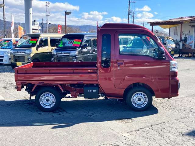 気になる車両がございましたらお電話でご連絡をお願いいたします。通話料無料0078-6002-895352