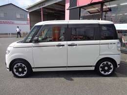 お車を見られる際には是非エンジンルームもチェックしてみてください！その仕上がりに驚かれるはずです！！