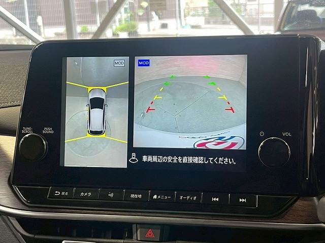 【アラウンドビューモニター】を装備で駐車が苦手な方でも安心です。