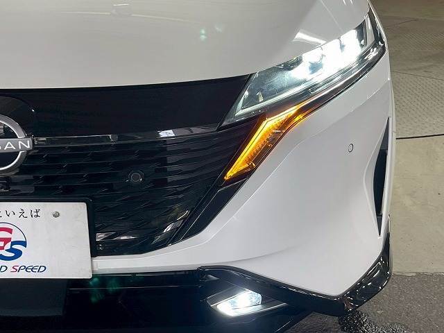 LEDヘッドライト装備！夜間もばっちり照らします。　発光色が太陽光に近い「白」でとても明るい、LEDヘッドライトを採用。