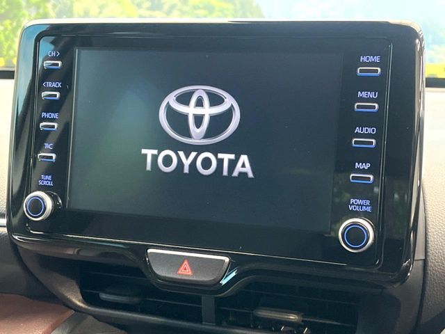 【8インチ　ディスプレイオーディオ】大画面のディスプレイはAppleCarPlayやAndroidAutoが利用可能。大きな画面でスマホナビアプリ等が利用いただけます♪