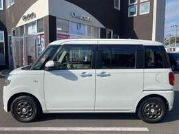 【両側パワースライドドア】スマートキーや運転席のスイッチで後席両側スライドドアの開閉が可能♪電動だから力を入れてドアを開ける必要が無く、小さなお子様でも簡単に開け閉めでき快適です