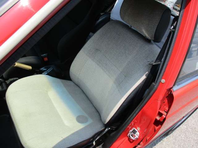 ナビの入れ替え等、前車からの部品の移動もできます。なるべくご要望通りになるよう心がけていますのでお気軽にお申し付けください
