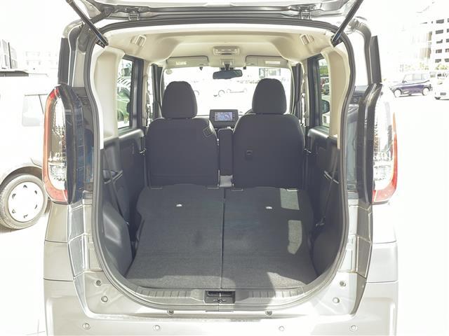 【シートアレンジ】乗せる人数、荷物によってシートアレンジは自由自在です！軽い力でシートを動かせます。開口部は低く、重い荷物もラクに積み下ろしできます。