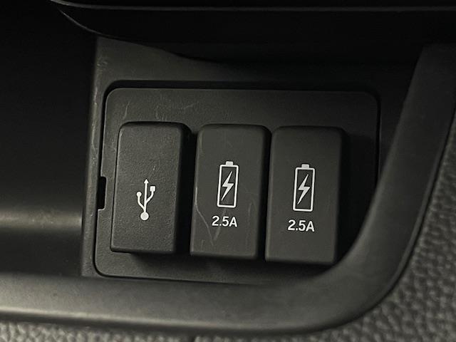 【運転席操作部】快適なドライブを楽しむための機能が装備されています！運転席から触れるので、使いやすいです！除菌プランいれていただくと、さらに清潔で安心していただけます！