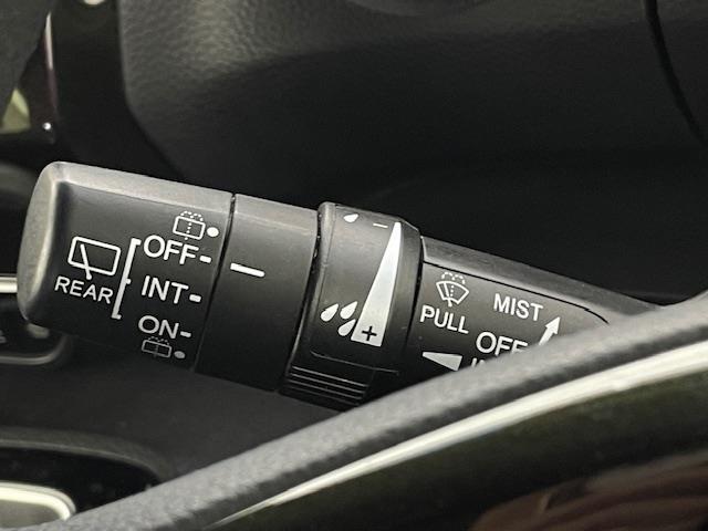 【運転席操作部】快適なドライブを楽しむための機能が装備されています！運転席から触れるので、使いやすいです！除菌プランいれていただくと、さらに清潔で安心していただけます！
