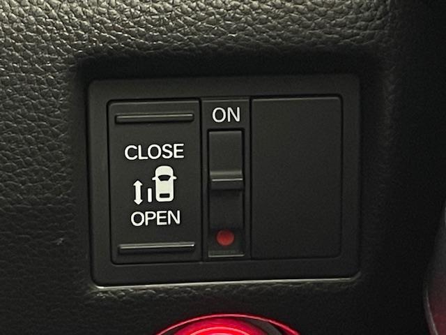 【運転席操作部】快適なドライブを楽しむための機能が装備されています！運転席から触れるので、使いやすいです！除菌プランいれていただくと、さらに清潔で安心していただけます！