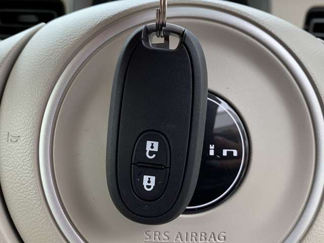 デュアルセンサーブレーキサポート☆メモリーナビTV☆Bluetooth☆パーキングセンサー☆ベンチシート☆スマートキー☆プッシュスタート☆シートヒーター☆オートライト☆純正フロアマット☆試乗OK☆