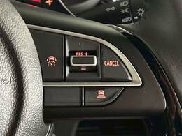 【レーダークルーズコントロール】追従型クルーズコントロールは、レーダーやビデオカメラが前方の車の状況を検知し、状況に合わ