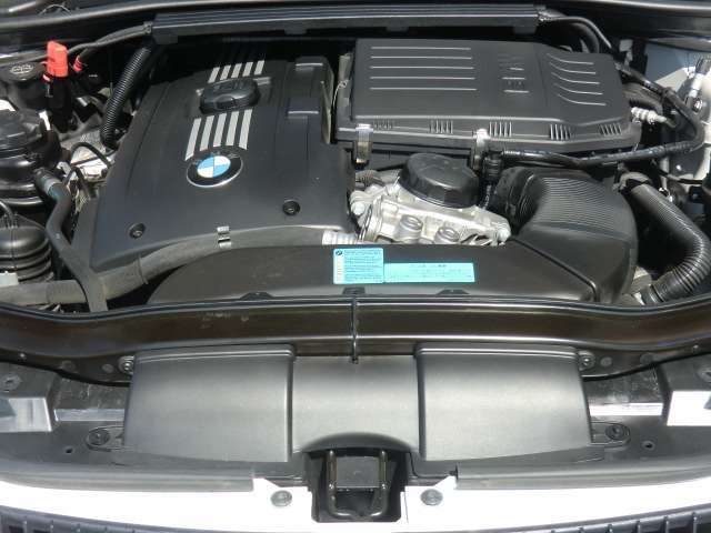 N54B30A　直列6気筒DOHC　パラレルツインターボエンジンはトルクもありパワフルでとても速いです♪306ps（カタログ値）BMW正規ディーラーメンテナンス車輛で機関良好です！！