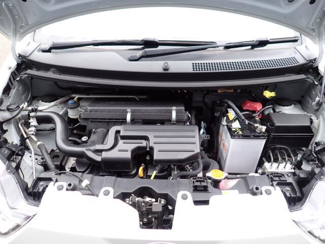 エンジンルームは綺麗ですよ。機関機構系も良好です。納車前に点検整備も行います。