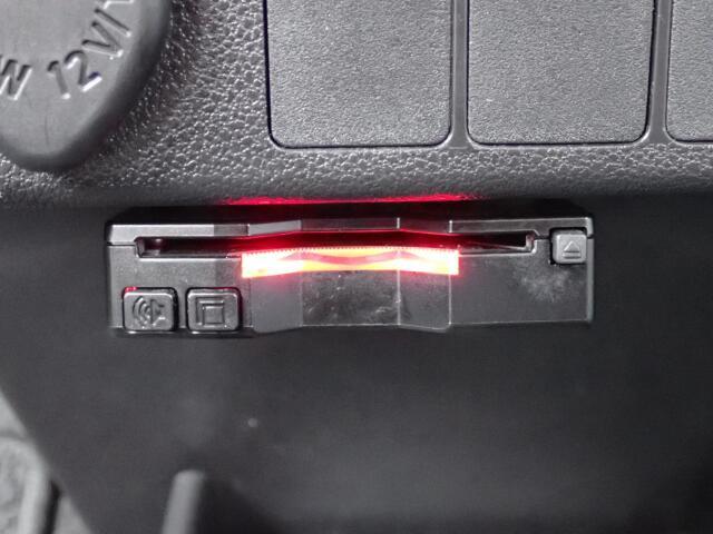 ETCも装備しています。ノンストップで料金所を通過できます。うれしい装備ですよね。