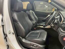 アイポイントが高く、非常に見晴らしの良いコックピットはロングドライブに最適。一度乗ったら病みつきです。