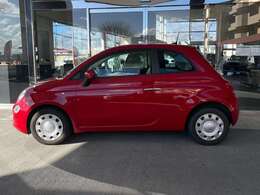 コンパクトなボディで狭い道でもスイスイ走行できます！