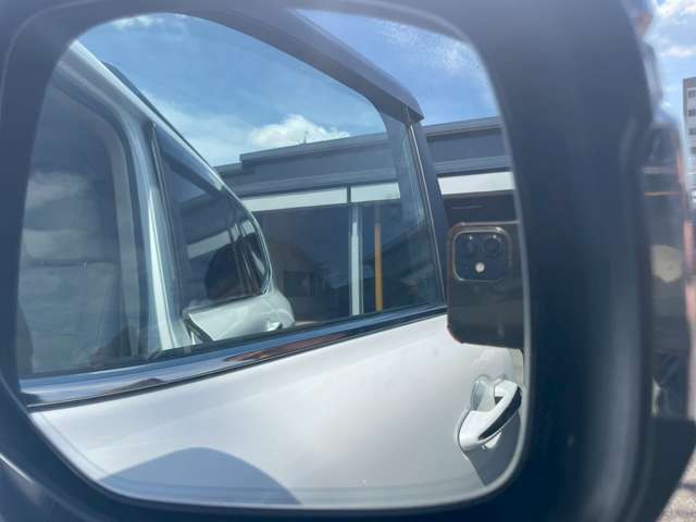 ◆ブラインドスポットモニタリング（BSM）　【後方から接近してくる車両を表示や警告音で運転者にお知らせし、後方確認を支援するシステムです♪】★