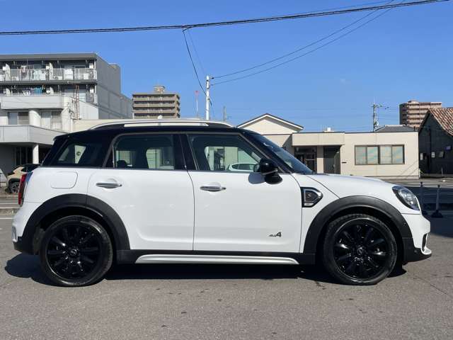 【幅広く対応】当店では展示車以外にも欧州コンパクトカーからセダン・SUV・国産車全般まで幅広く対応いたします。