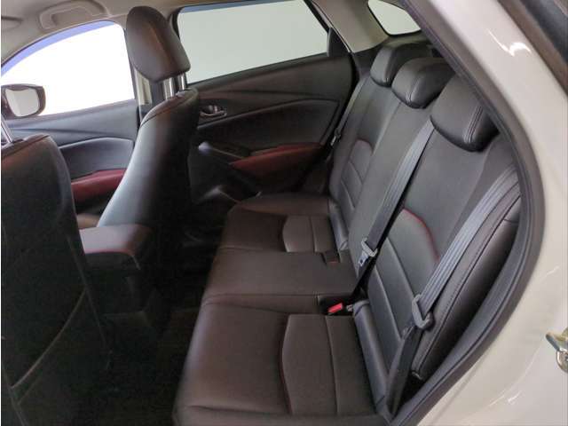 【新車も取り扱っております！】弊社は中古車だけではなく各メーカーの新車も取り扱っております。新車か中古車か悩まれるお客様も非常に多い中、弊社がお客様にとってより良いカーライフをご提案させて頂きます。