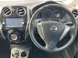 軽い力で扱いやすいハンドルです。目立つ傷やスレなどなく綺麗な状態です！除菌プランいれていただくとさらに快適に！清潔なお車はお子様にも安心ですね！