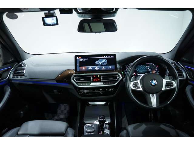 内装は綺麗な状態が保たれております。