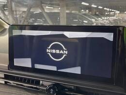 【メーカー12型純正ナビ】インテリアに溶け込むスタイリッシュな「専用設計」メーカーナビを装備♪視認性や操作性など基本性能にも優れ、より上質なカーライフをお楽しみいただけます。