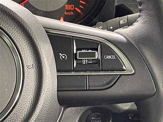 ◆【クルーズコントロール】高速道路や自動車専用道路を走行中にドライバーが設定した速度で、アクセルペダルを踏まなくても、一定の車速で走行してくれます！