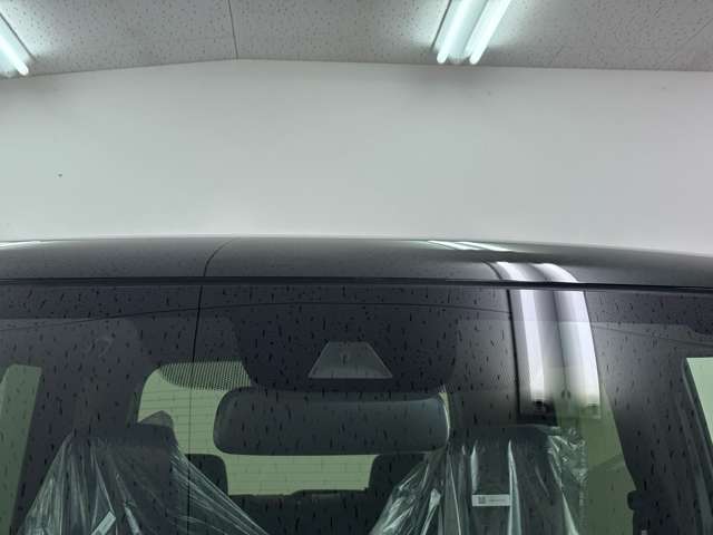 車線はみだし抑制機能や、衝突防止ブレーキ等のオンオフをボタン一つでおこなえます。