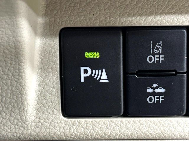 【コーナーセンサー】バンパーに付いたセンサーが障害物を検知！一定の距離に近づくとアラートで教えてくれます♪狭い駐車スペースや車庫入れ時も安心ですね☆
