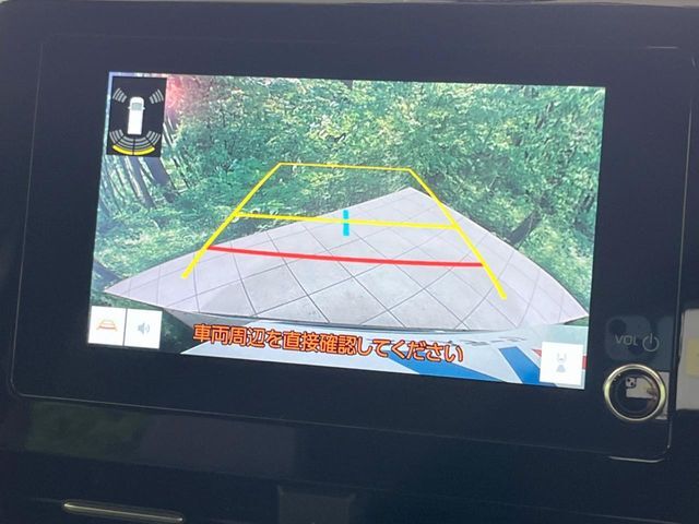 【バックカメラ】駐車時に後方がリアルタイム映像で確認できます。大型商業施設や立体駐車場での駐車時や、夜間のバック時に大活躍！運転スキルに関わらず、今や必須となった装備のひとつです！