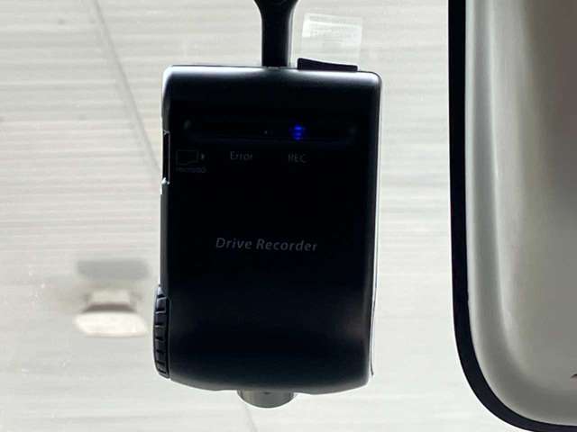 何かあった時の為の必需品！！自分を守るためにもあったら便利ですよね☆オプションで前後も取付可能です☆