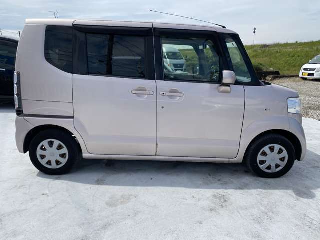 自動車保険（あいおいニッセイ同和）取り扱いしております。はじめてお車をご購入されるお客様にもスタッフが解りやすくご説明させていただきます。