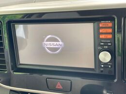 【純正ナビ】人気の純正ナビを装備。オーディオ機能も充実しており、Bluetooth接続すればお持ちのスマホやMP3プレイヤーの音楽を再生可能！毎日の運転がさらに楽しくなります！！