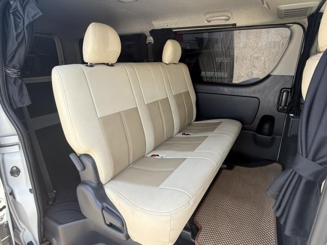 自社認証工場を完備しておりますので、納車前の車検・整備や、アフターメンテナスもばっちりですので、安心して当社にお任せ下さい。また、当社にて車輌ご成約のお客様はオイル交換永久無料のサービス付きです！また