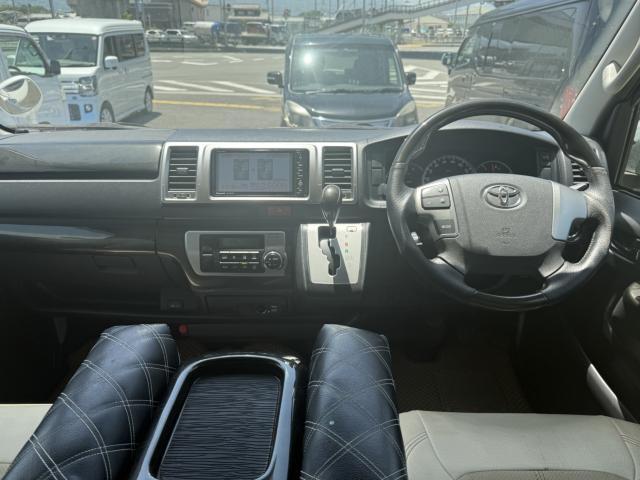 自社認証工場を完備しておりますので、納車前の車検・整備や、アフターメンテナスもばっちりですので、安心して当社にお任せ下さい。また、当社にて車輌ご成約のお客様はオイル交換永久無料のサービス付きです！また