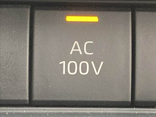 メーカーOPの【AC100V電源】を装備。携帯やノートパソコンの充電など家庭用電化製品を車の中で思う存分お楽しみいただけます。
