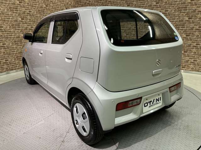 ■親切・丁寧な接客をお約束■　初めてお車のご購入を検討されている方や、お車についてあまり詳しくない方にも分かりやすい接客を心掛けております。女性営業スタッフも在籍！購入に不安がある女性の方もぜひ♪