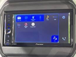 【ディスプレイオーディオ】お持ちのスマホやMP3プレイヤーとの無線接続で音楽再生が可能！コードで繋ぐわずらわしさも無く、手軽にお気に入りの音楽を楽しめます。