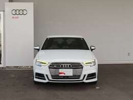 高度な訓練・教育を受けたAudi専門メカニックが、100項目にもおよぶ精密な点検を実施。すべてをクリアしたAudi車だけがあなたのお手元に届けられます。