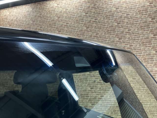 ■充実のアフターサービス■　車の販売はもちろん、自社整備工場・自社鈑金工場・オイル交換＆点検専門店舗を完備しておりますので納車後もお客様のカーライフをトータルでサポートいたします。