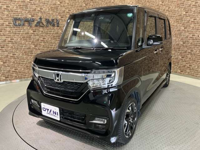 ■親切・丁寧な接客をお約束■　初めてお車のご購入を検討されている方や、お車についてあまり詳しくない方にも分かりやすい接客を心掛けております。女性営業スタッフも在籍！購入に不安がある女性の方もぜひ♪