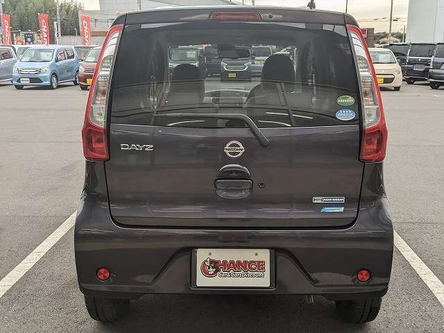 大型店ならではの品ぞろえ魅力的なお車を多数そろえております。