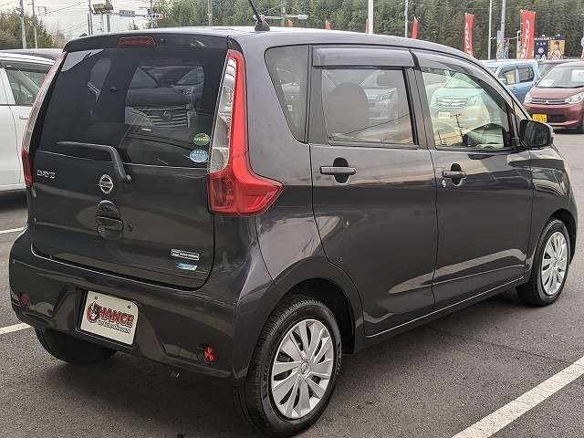 人気車種随時取り揃えております。是非お気軽にご来店ください。