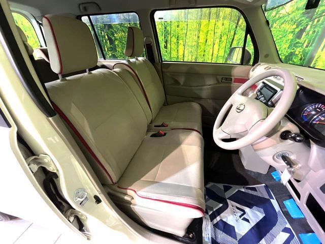 運転席シート廻りは使用感も少なく、良好な状態となっています。丁寧に使われていたことがよくわかりますね。