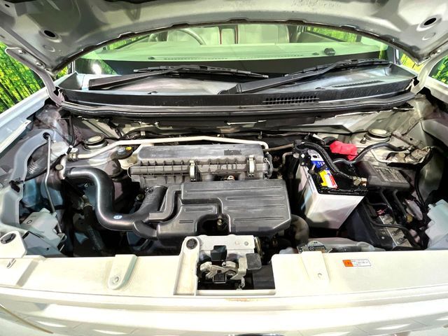 親切・丁寧な専門メカニックスタッフが応対！・車検・点検整備・事故等の修理などアフターサービスも安心。お車のカスタマイズもネクステージのサービススタッフまでご相談ください！