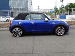 ユニオンジャックデザイン幌・インテリジェントセーフティ・レザーシート