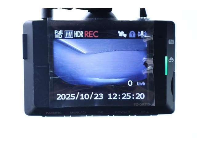 前後録画可能ドライブレコーダーを搭載しています。もしもの時の状況証拠に役立ちます