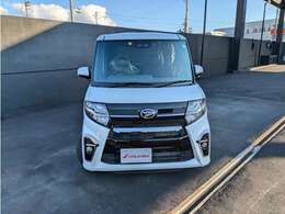 ヘッドライトは黄ばみもなく綺麗な状態です。