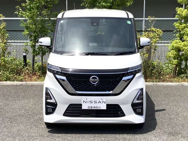 こちらの掲載車両の取扱い、日産神奈川Carスクエア湘南台が窓口となります。日本全国登録→ご自宅へ納車(弊社指定陸送会社による納車※一部離島不可)または私共店舗での受渡し納車、いずれかで承っております、